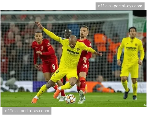 比利亚雷亚尔2-1瓦伦西亚，黄色潜水艇巩固欧战席位