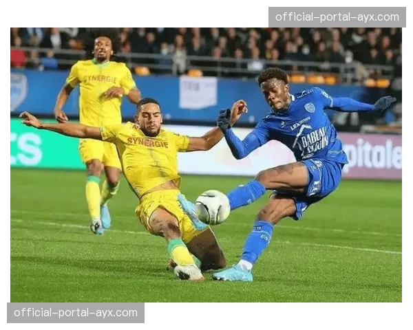 里尔主场1-1战平圣埃蒂安，错失追赶前三良机