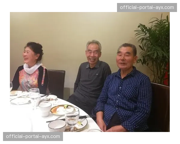 赛后混合采访区,即将退役的波鸿老将泪洒当场 赛后混合采访区,即将退役的波鸿老将泪洒当场